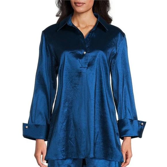 Preston & York Thea Taffeta Tunic Top in CRIMSON. See photos for color S - Picture 1 of 9